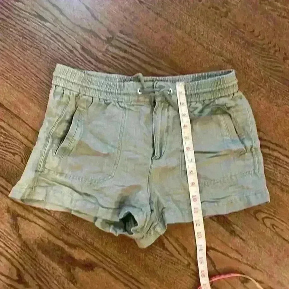 Loy@Grey linen shorts Green  - Picture 6 of 6